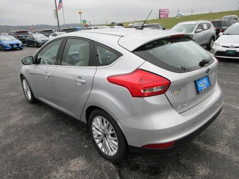 Used 2016 Ford Focus Titanium image 3