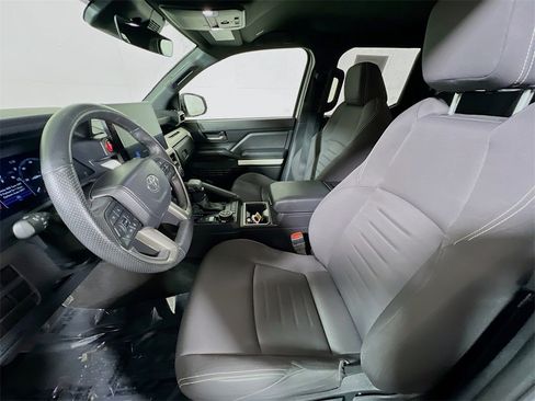 Used 2024 Toyota Tacoma TRD Off-Road image 18