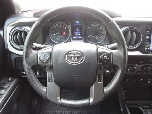 Certified 2020 Toyota Tacoma TRD Sport w/ TRD Premium Sport Package AWD/4WD image 22