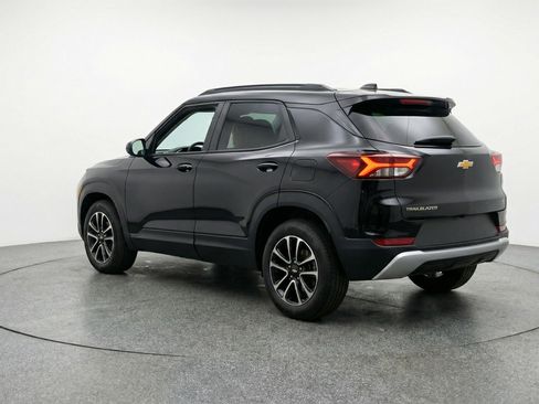 Used 2025 Chevrolet TrailBlazer LT image 6