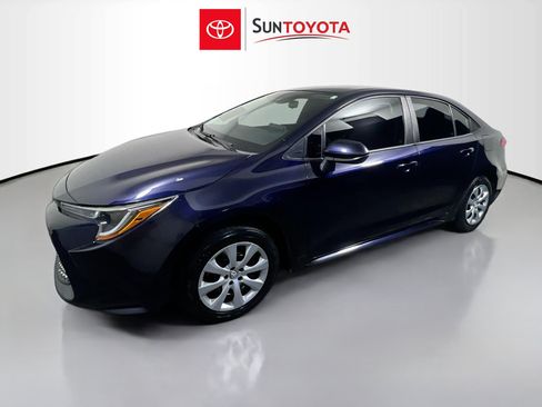 Used 2021 Toyota Corolla LE FWD image 9
