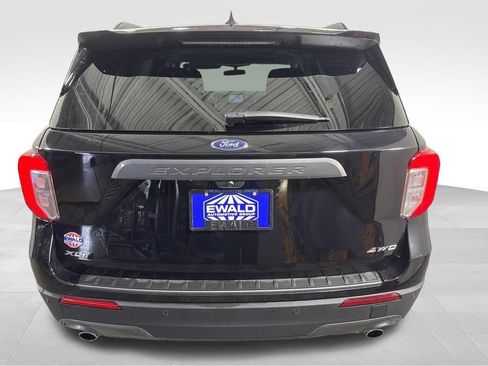 Used 2023 Ford Explorer XLT w/ Equipment Group 202A AWD/4WD image 10