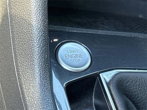 Used 2023 Volkswagen Tiguan SE R-Line image 24