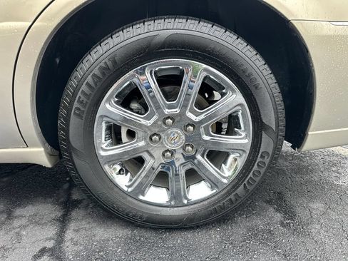 Used 2008 Cadillac DTS w/ Sun And Sound Package FWD image 25