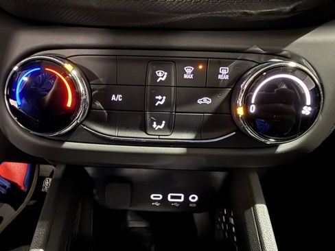 Used 2022 Chevrolet TrailBlazer LS image 19