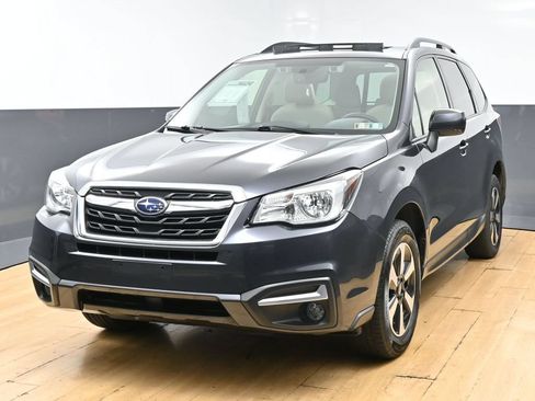 Used 2017 Subaru Forester 2.5i Premium AWD/4WD image 5