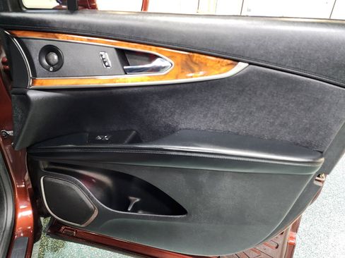 Used 2016 Lincoln MKX Select w/ Select Plus Package image 28