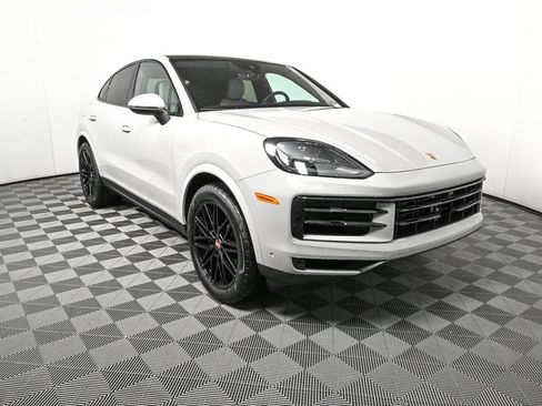 Certified 2026 Porsche Cayenne Coupe AWD/4WD image 28