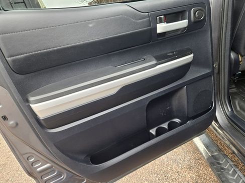 Used 2014 Toyota Tundra Limited w/ Limited Premium Package AWD/4WD image 19