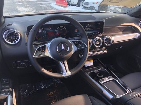 New 2026 Mercedes-Benz GLB 250 GLB 250 image 17