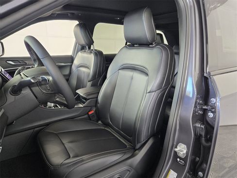 New 2025 Jeep Grand Cherokee Limited image 6