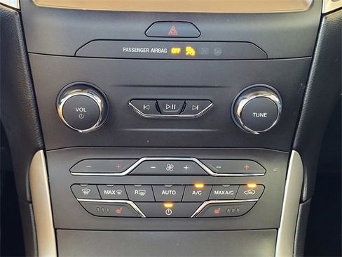 Used 2020 Ford Edge ST-Line image 25