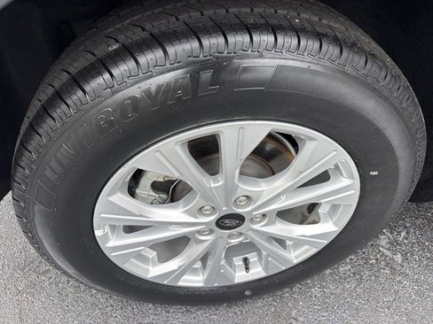 Used 2025 Ford Escape Active AWD/4WD image 10