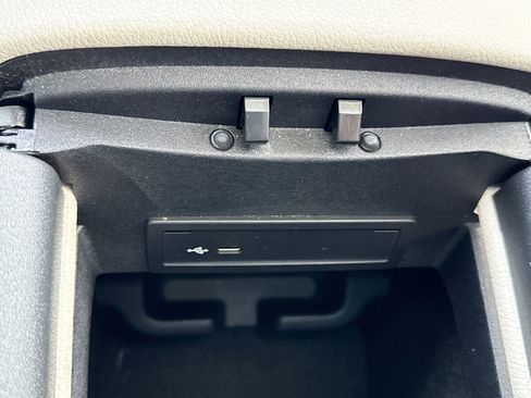 Used 2020 Mercedes-Benz GLE 350 image 26