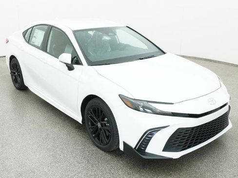 New 2026 Toyota Camry SE image 10