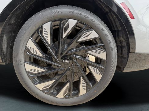 New 2026 Lincoln Nautilus Reserve w/ Jet Appearance Package AWD/4WD image 10