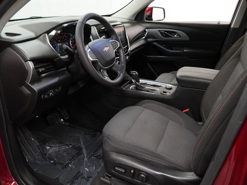 Used 2018 Chevrolet Traverse LT FWD image 4