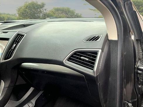 Certified 2020 Ford Edge SEL image 16