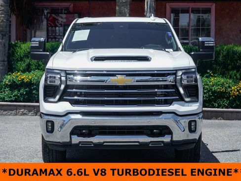 Used 2025 Chevrolet Silverado 2500 LTZ w/ LTZ Premium Package AWD/4WD image 3