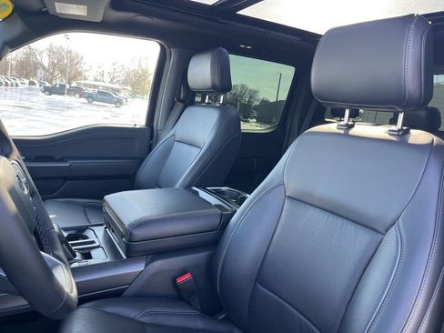 Used 2025 Ford F150 Lariat w/ Equipment Group 502A High image 12