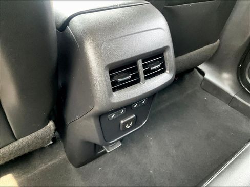 Used 2022 Chevrolet Equinox Premier FWD image 17