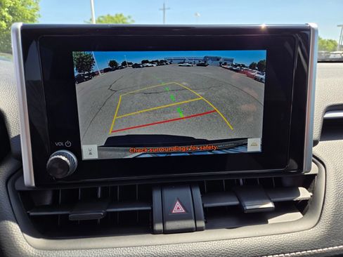 Used 2024 Toyota RAV4 LE AWD/4WD image 20