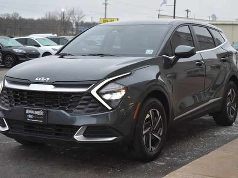 Used 2023 Kia Sportage LX image 12