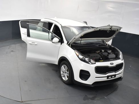 Used 2017 Kia Sportage LX w/ LX Popular Package FWD image 17