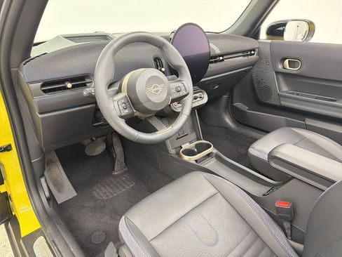 Used 2025 MINI Cooper S FWD image 4