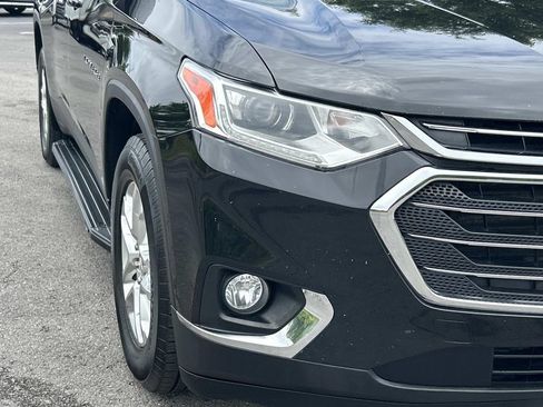Used 2019 Chevrolet Traverse LT FWD image 14