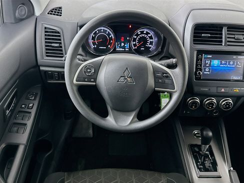 Used 2025 Mitsubishi Outlander Sport AWD image 17