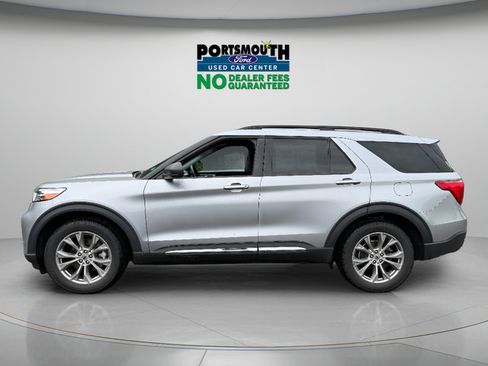 Used 2022 Ford Explorer XLT w/ Equipment Group 202A AWD/4WD image 2