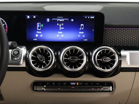 Certified 2025 Mercedes-Benz GLB 250 4MATIC image 15