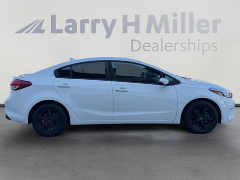 Used 2017 Kia Forte LX FWD image 6