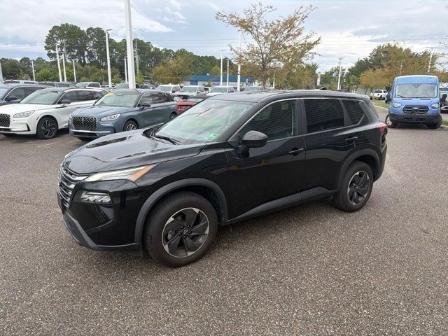 Used 2024 Nissan Rogue SV AWD/4WD image 10