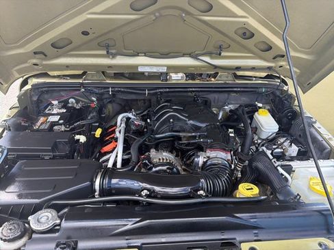 Used 2013 Jeep Wrangler Sport AWD/4WD image 34