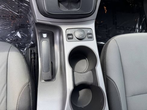 Used 2016 Ford Escape SE w/ Equipment Group 201A FWD image 21