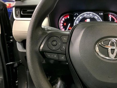 Used 2025 Toyota RAV4 XLE image 24