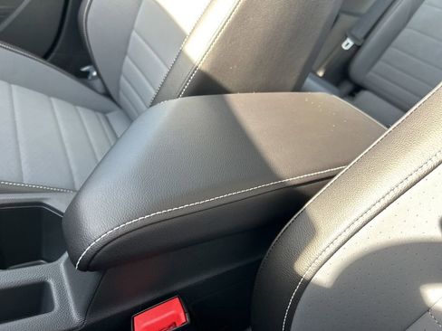 New 2026 Volkswagen Jetta SE FWD image 33
