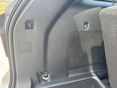 Certified 2025 Ford Explorer Platinum RWD image 36