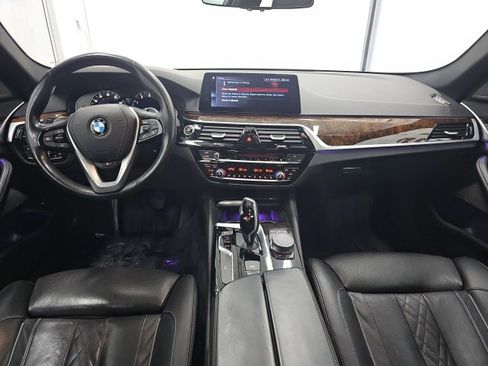 Used 2017 BMW 540i xDrive w/ Premium Package image 34
