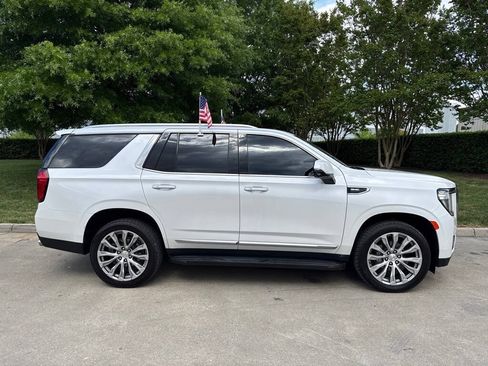 Used 2021 GMC Yukon Denali w/ LPO, Illumination Package AWD/4WD image 2