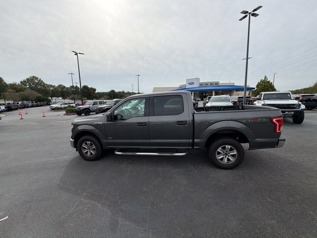 Used 2017 Ford F150 XLT AWD/4WD image 16