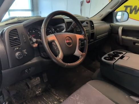 Used 2013 GMC Sierra 1500 SLE w/ Power Tech Package image 8