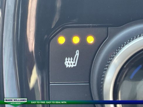 Used 2022 Toyota Highlander XLE image 18