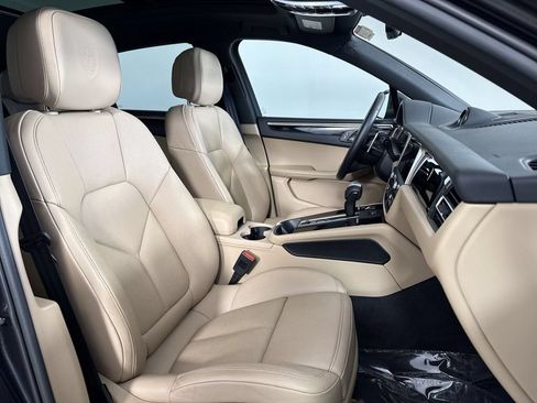Certified 2024 Porsche Macan Turbo AWD/4WD image 23