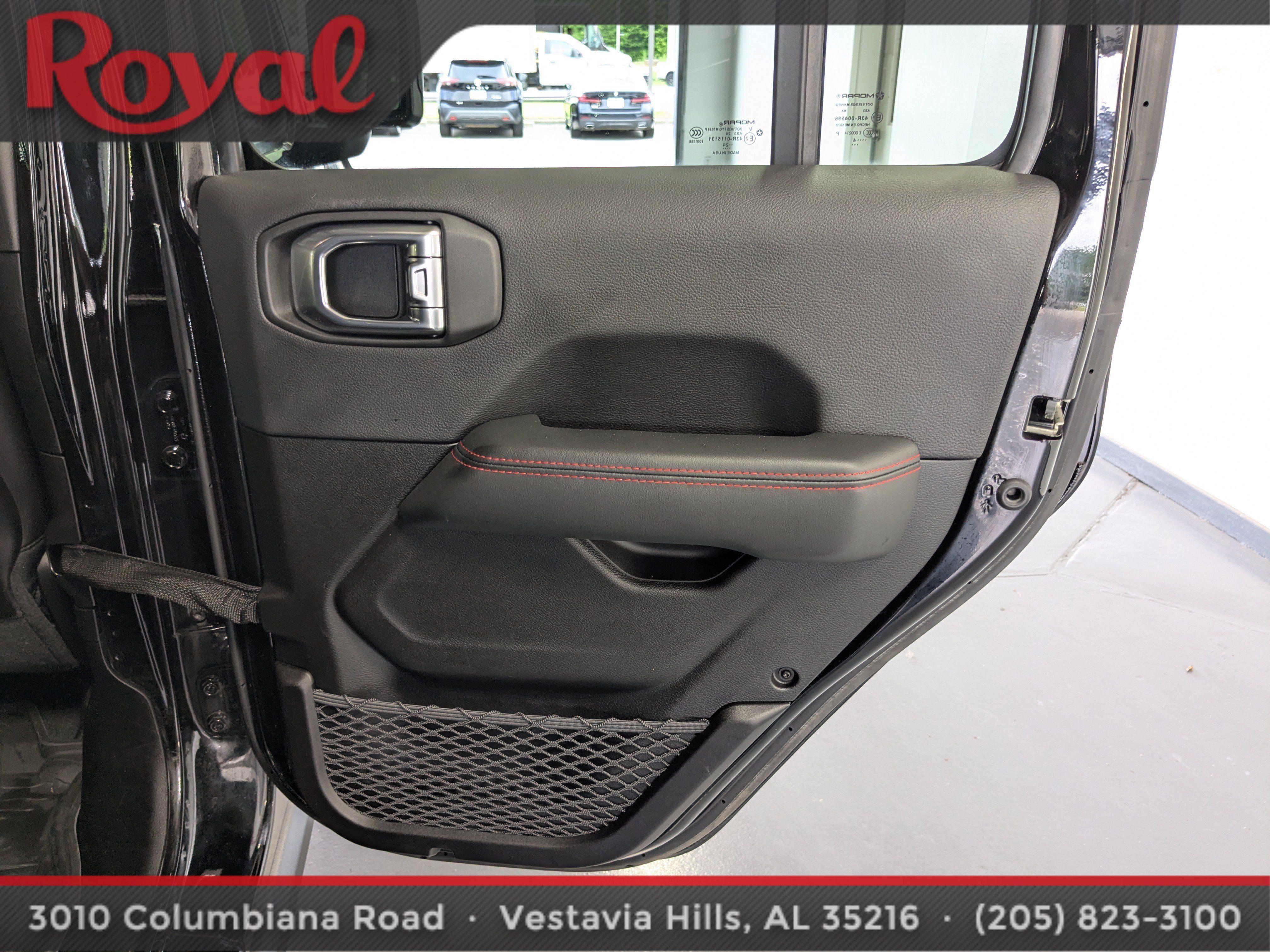 Used 2024 Jeep Wrangler Unlimited Rubicon AWD/4WD image 9
