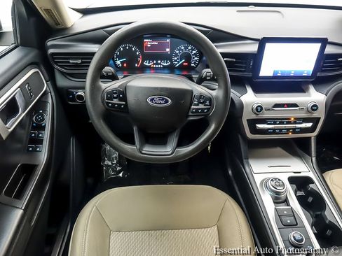 Certified 2023 Ford Explorer 4WD image 16