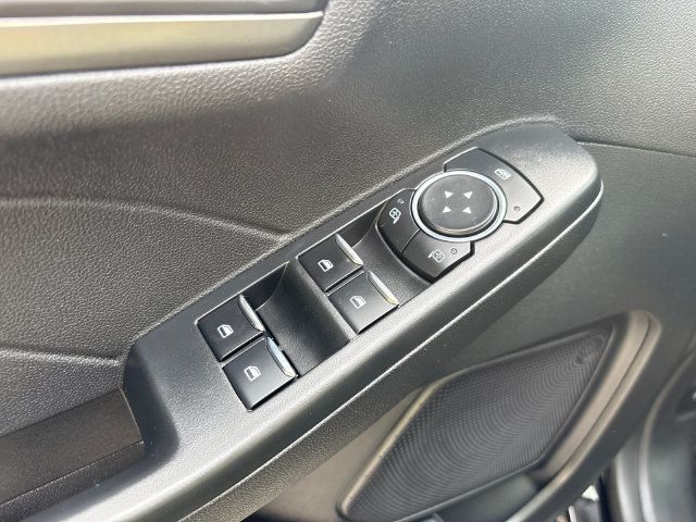 Used 2023 Ford Escape AWD image 18