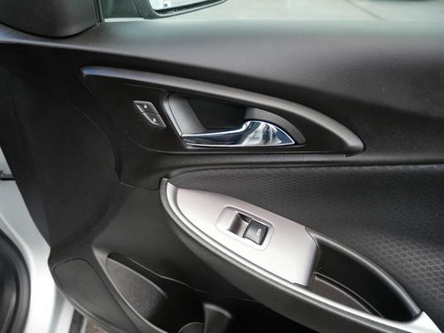 Used 2018 Chevrolet Malibu LS FWD image 21